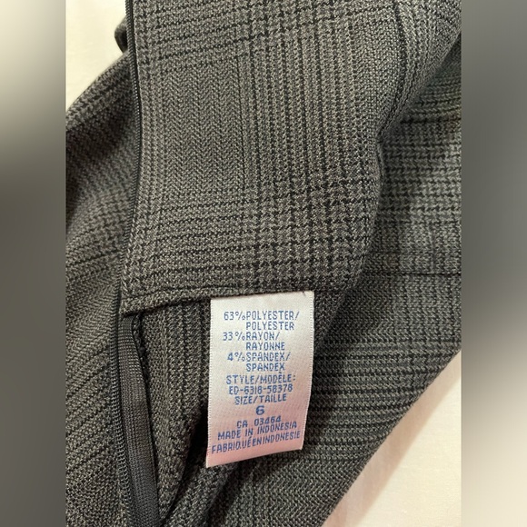 ✌️RICKI’S pencil skirt in subtle black & gray pattern with removable cloth belt - Picture 5 of 7